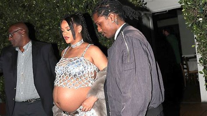 Rihanna Wears Mini Skirt & Crop Top For Mother’s Day Dinner With A$AP – Hollywood Life